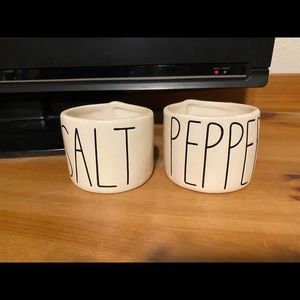 Rae Dunn salt and pepper cellars